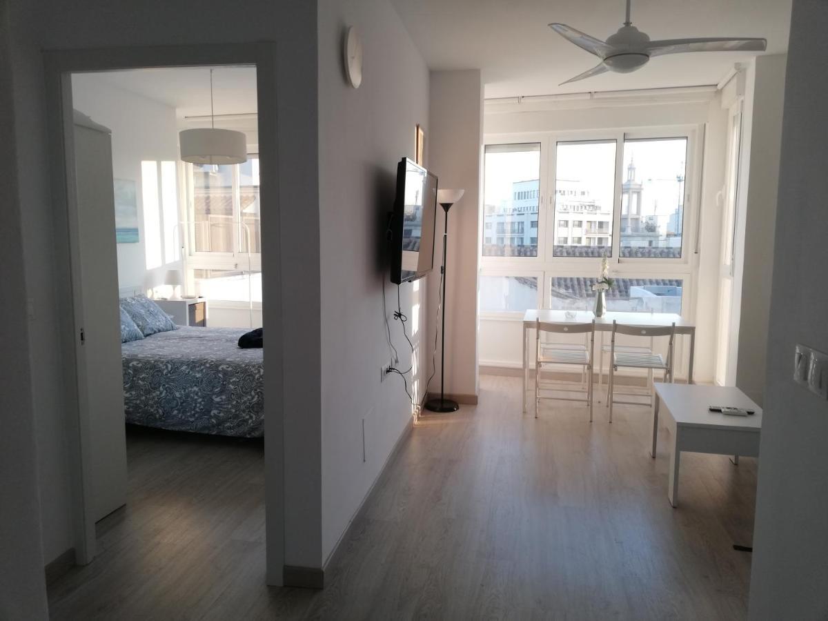 Apartamento Con Encanto 'Larios Street Ii' Apartment Malaga Bagian luar foto