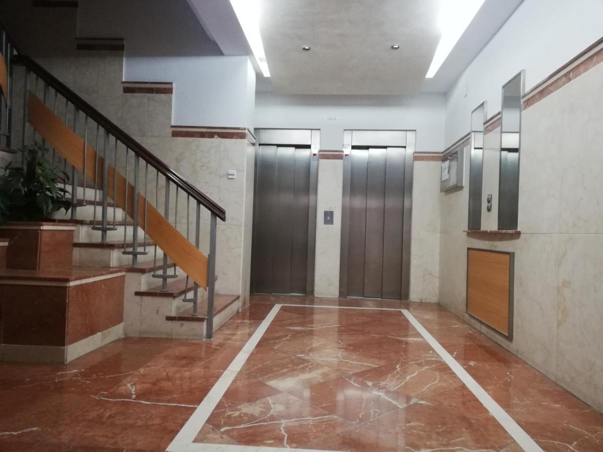 Apartamento Con Encanto 'Larios Street Ii' Apartment Malaga Bagian luar foto