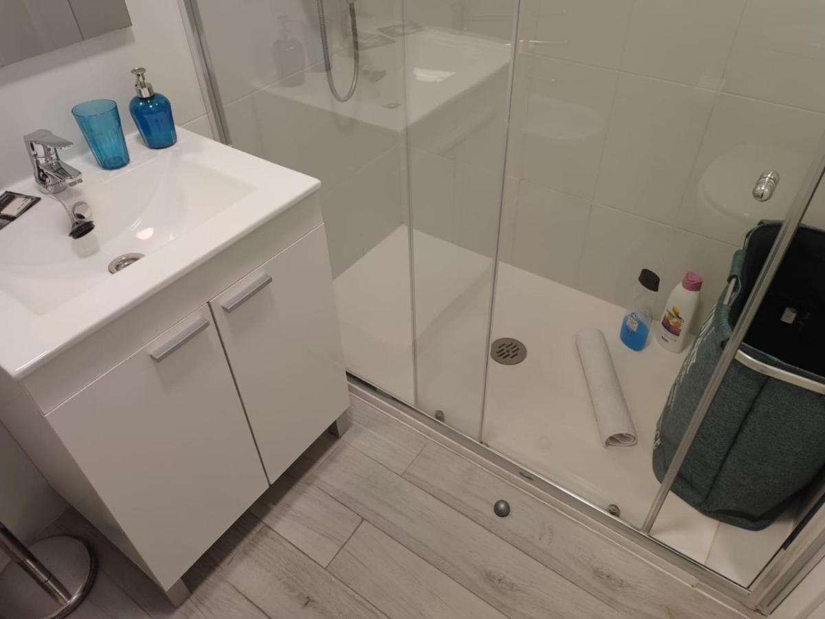 Apartamento Con Encanto 'Larios Street Ii' Apartment Malaga Bagian luar foto